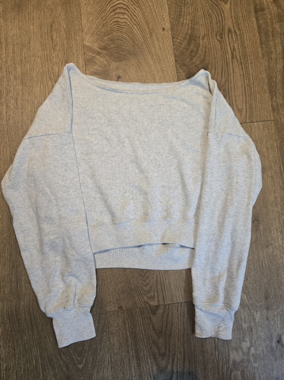 Hollister Light Heather Gray Women's Cropped Crewneck Sweatshirt